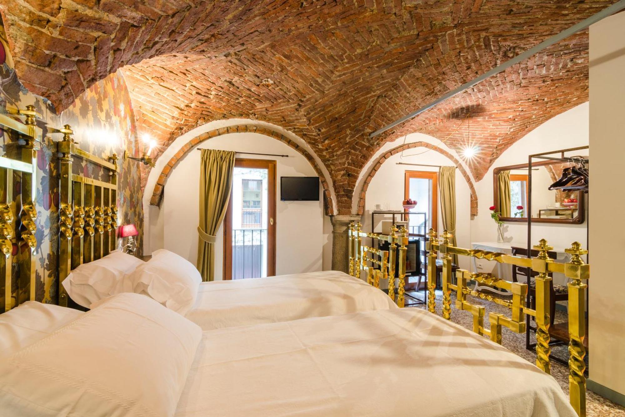 Ca' Monteggia Guest House — Photos 3